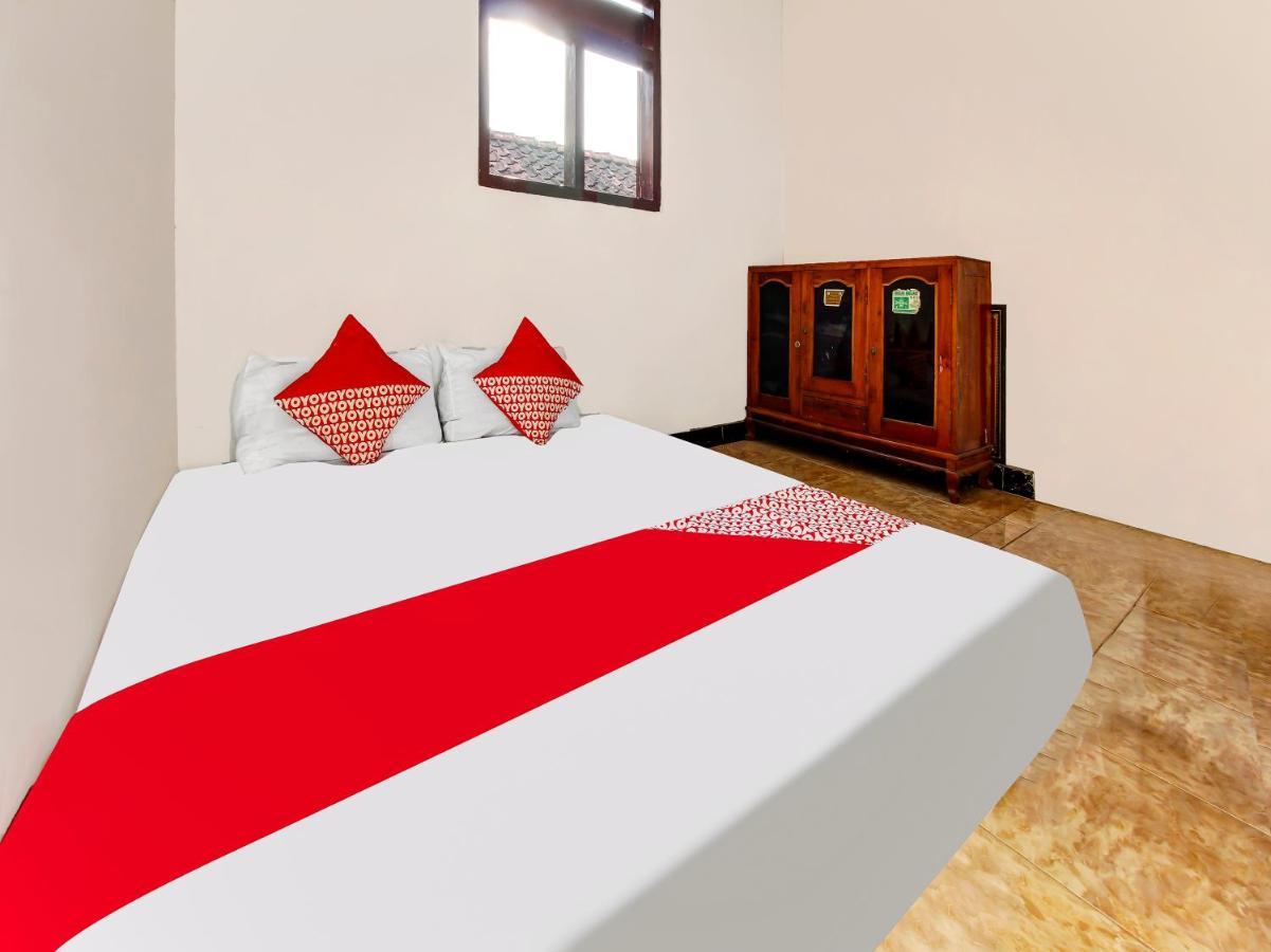 Oyo Homes 91134 Desa Wisata Tebing Lingga Trenggalek Exterior foto